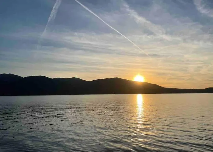 See- Und Bergblick In Bestlage Am Tegernsee